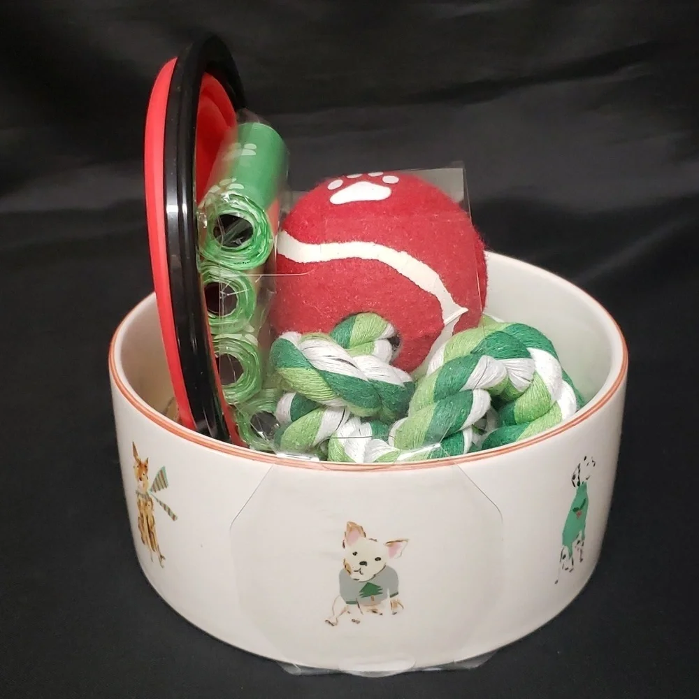 Eccolo NWT Holiday Dog Design Bowl with Collapsible Dish, Toy & Pet Waste Bags